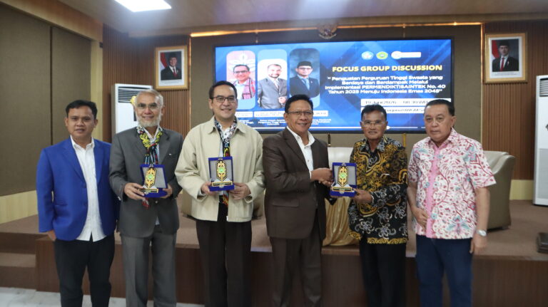UWGM Samarinda Selenggarakan FGD Penguatan Perguruan Tinggi Swasta Berdaya dan Berdampak Menuju Indonesia Emas 2045